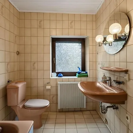 Serene In With A Beautiful Garden Holiday home *