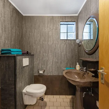 Дом отдыха Charmantes Nahe Moselufer Нерен